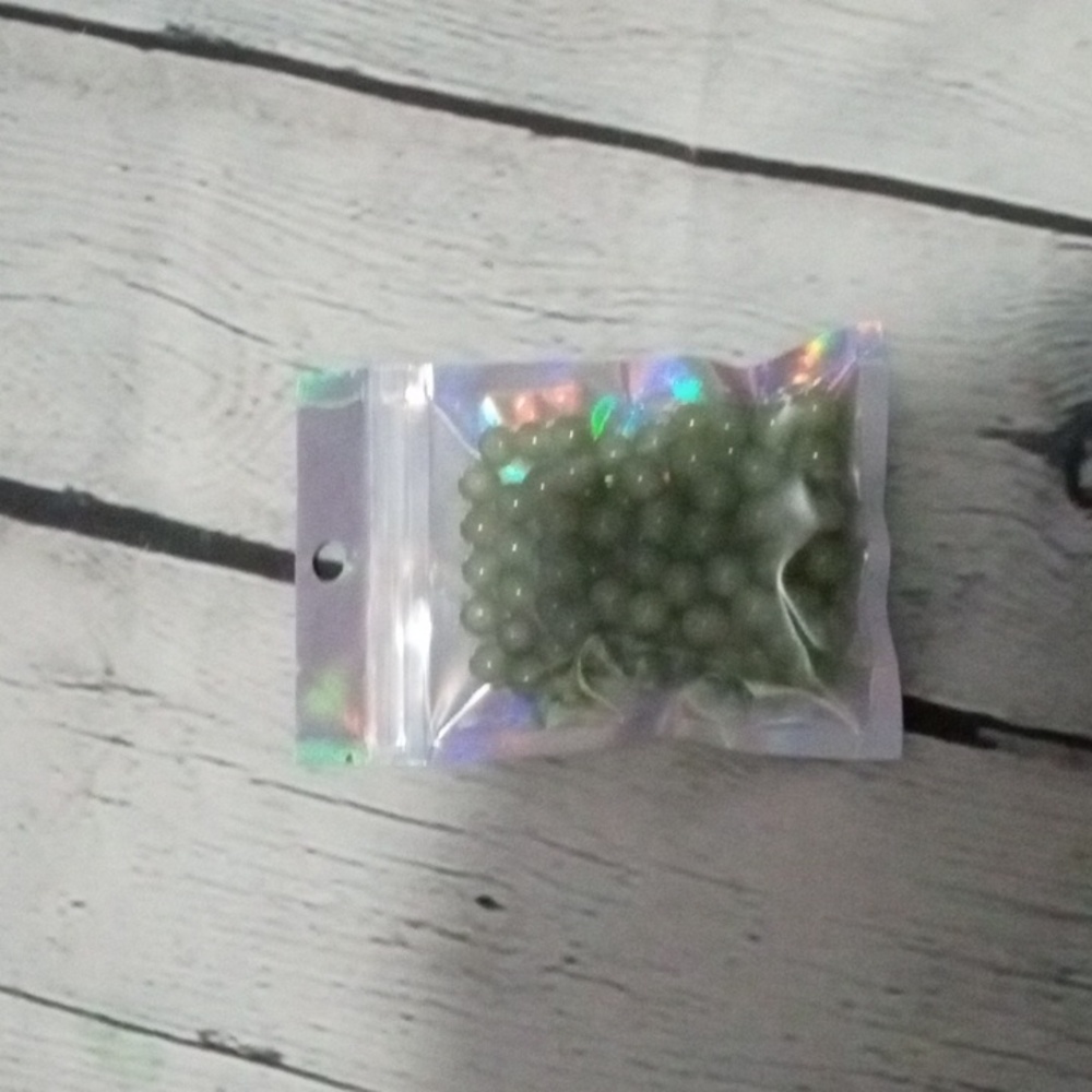 100 pieces or more